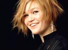 A nice Julia Stiles close-up