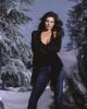 Alana De La Garza image