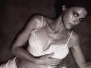 Amanda Peet - black and white photo