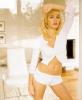 An amazing picture of Elisha Cuthbert