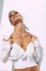 Carre Otis Image