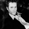 Guy Pearce Sexy Look