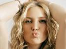 Kate Hudson kissing