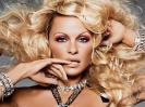 Pamela Anderson Looking Damn Hot