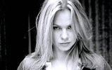 andrea roth pic