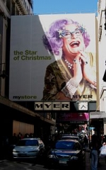 dame edna