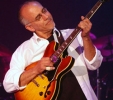 larry carlton picture