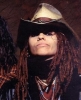 linda perry picture2