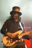 mick mars image3
