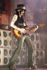 mick mars picture4