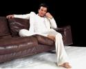 peter andre in sofa