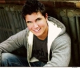 robbie amell pic