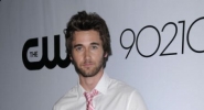 ryan eggold picture