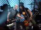slash picture slash picture