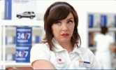 stephanie courtney pic