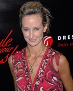 victoria hervey